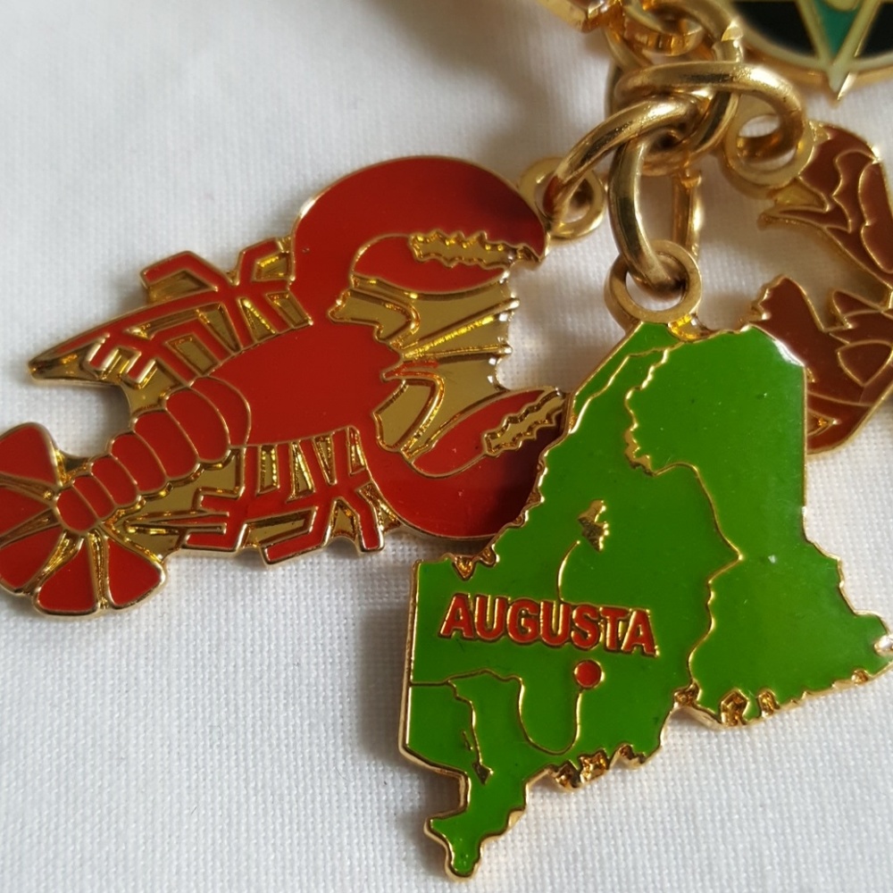MAINE LOGO KEY CHAIN - Picture 2 of 4